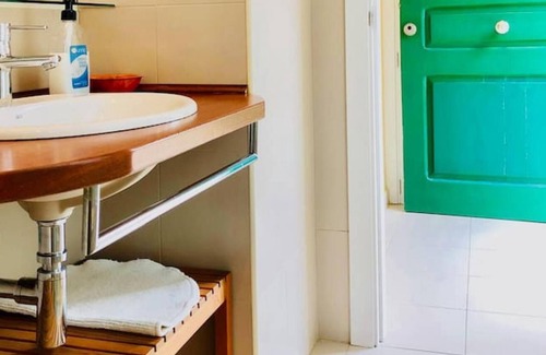 Covas Casa | The Cliffs - Covas Seabreeze Cottage