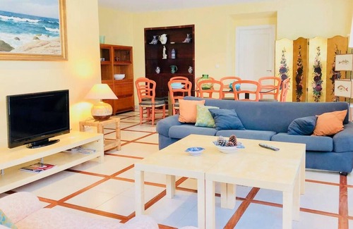 Covas Casa | The Cliffs - Covas Seabreeze Cottage