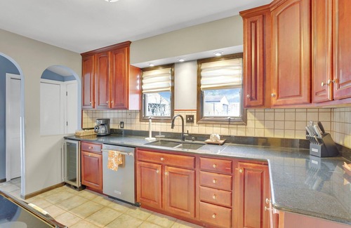 Central Clintonville Casa | The Clintonville Casita | Walkable & Inspiring