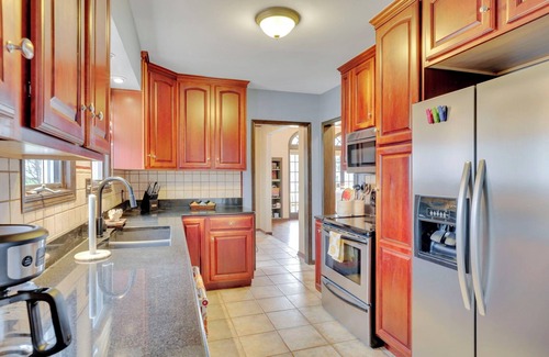 Central Clintonville Casa | The Clintonville Casita | Walkable & Inspiring