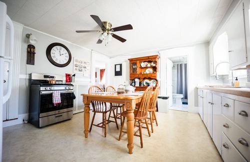 Fall River Apartamento | The Clipper - 1747 Historic Isaac Pierce House 1st Floor