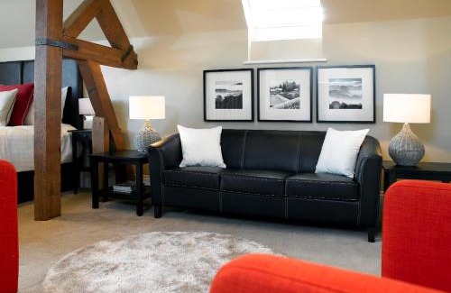 Bromfield Hotel | The Clive Arms