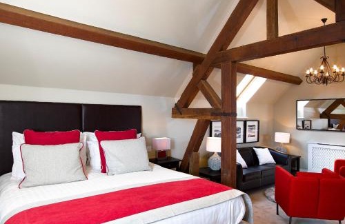 Bromfield Hotel | The Clive Arms