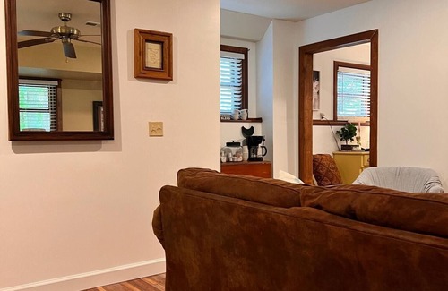 Waynesville Casa | The Cloister Bungalow in Walker in the Hills