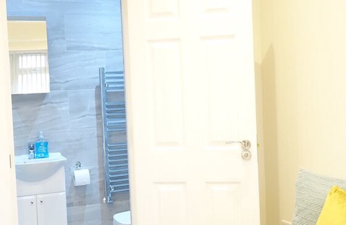 Harlington Casa | The Close Airport