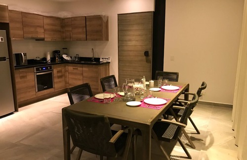 Ek Balam Village Apartamento | LO MÁS CERCANO a las ruinas, 4bd, nuevo, lujoso, lujoso zen y acogedor apartamento completo