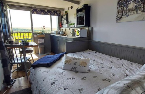 Lydford Casa | The Cloves Farm Shepherd’s Hut