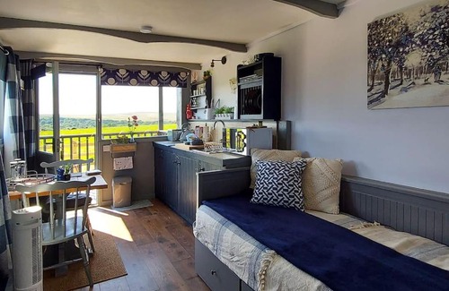 Lydford Casa | The Cloves Farm Shepherd’s Hut