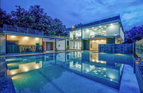 Bail Parao Complejo | The Cloyster Resort and Spa