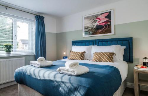 Little Sutton Apartamento | The Coach House 3 bed apartment with off-street parking in Ellesmere Port