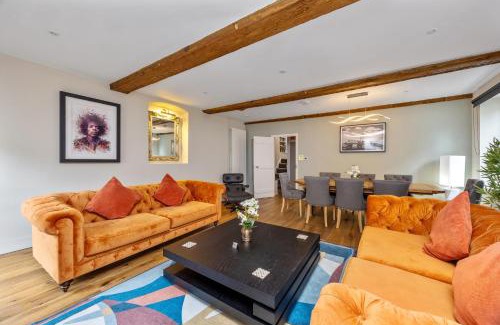 Brighton City Centre Casa | The Coach House - An exeptional 3 story house in the heart of the lanes with secure private parking