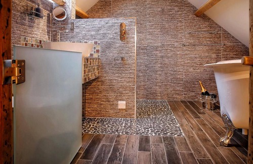 Gileston Casa | The Coach House at Gileston Manor