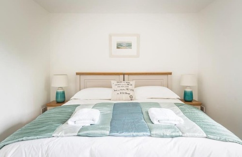 Kingsbridge Casa | The Coach House at Lower Coombe Royal- Family/Dogs