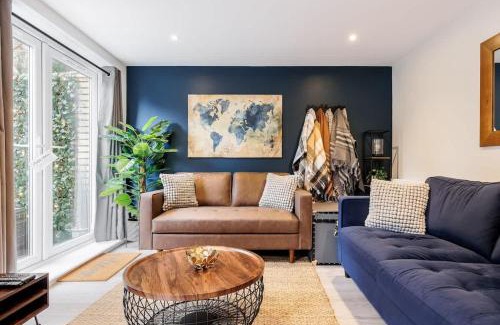 Corfe Apartamento | The Coach House - Beautiful and Spacious Outside Decking