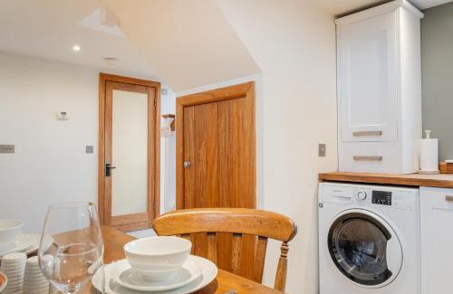 Cheltenham Apartamento | The Coach House - Beautiful Home in Cheltenham!