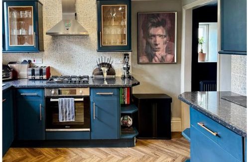 Cheltenham Apartamento | The Coach House Duplex Apartment - by MaisonPro