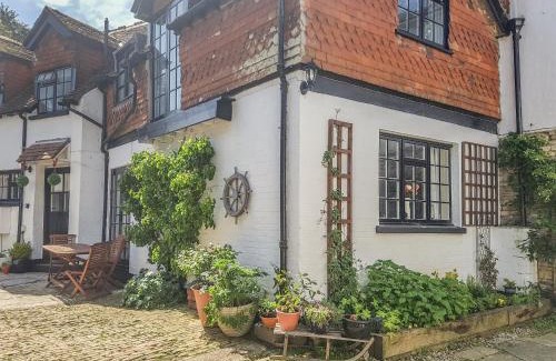 Newport Casa | The Coach House