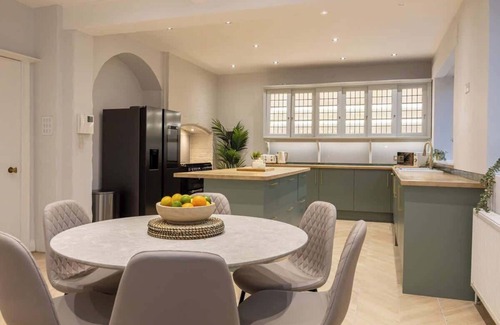 Trafford Casa | The Coach House Grade II Listed