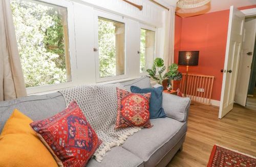 Glasgow Casa | The Coach House - Holmwood