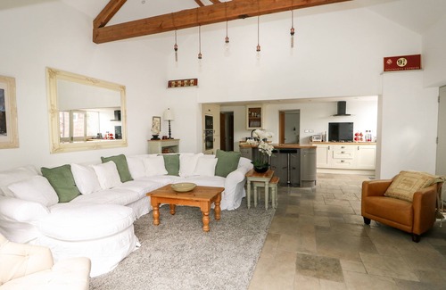 Sleaford Cabaña | THE COACH HOUSE, pet friendly, with a garden in Leasingham