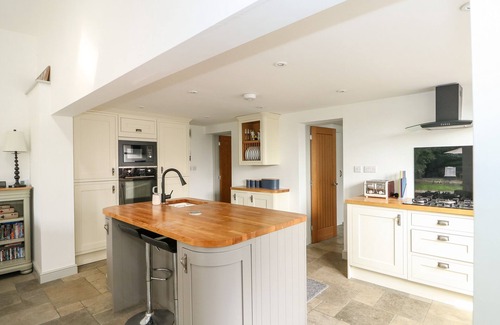 Sleaford Cabaña | THE COACH HOUSE, pet friendly, with a garden in Leasingham