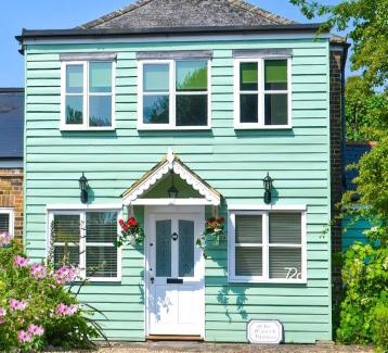 Deal Casa | The Coach House- Stunning Detached Coastal home, with one car parking space, by Historic Deal Castle