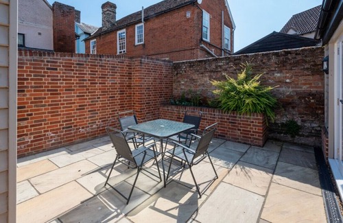 Hadleigh Casa | The Coach House - Tres Habitaciones Casa, Capacidad 6