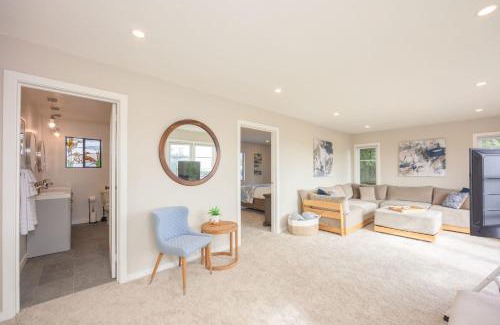 El Granada Casa | The Coastal Retreat Scenic Harbor Ocean Views Walk to Beach Restaurants