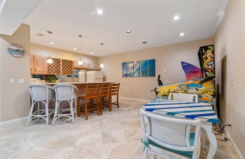 South Ponte Vedra Beach Apartamento | Coastal Splendor - Oceanfront - Heated Pool - Sleeps 16