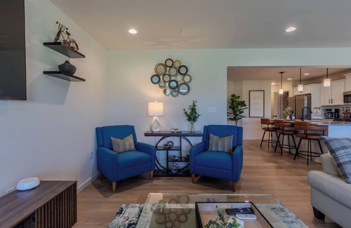 State College Casa | The Cobbin Luxe: Luxe Stay Minutes from Penn State
