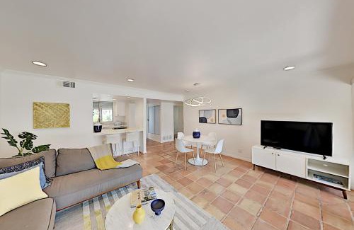 Araby Commons Apartamento | The CoCo Cabana Unit 31 Permit# 4451