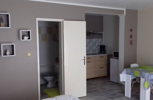 Sausheim Apartamento | The cocoon of Sausheim and its massage table