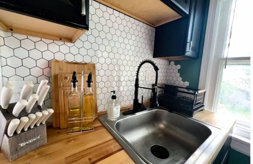 Lakewood Casa | The Coffeehouse - Lakewood 2 Bdm Stay