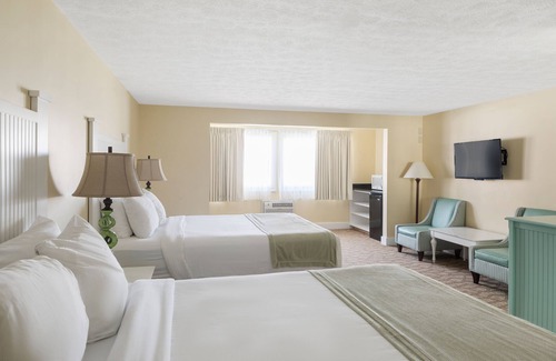 Ogunquit Hotel | The Colonial Inn