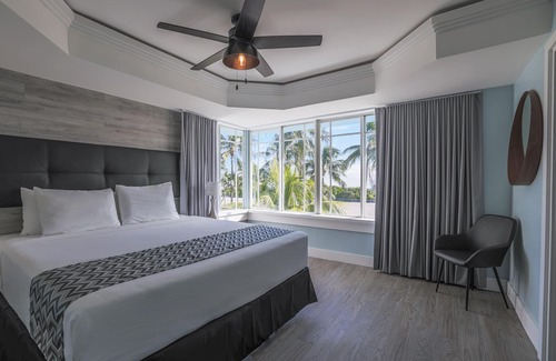 Flamingo/Lummus Hotel | The Colony Hotel