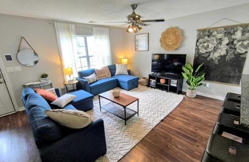 Columbia Casa | The Columbia Crash Pad Near Bases, USC, Shops