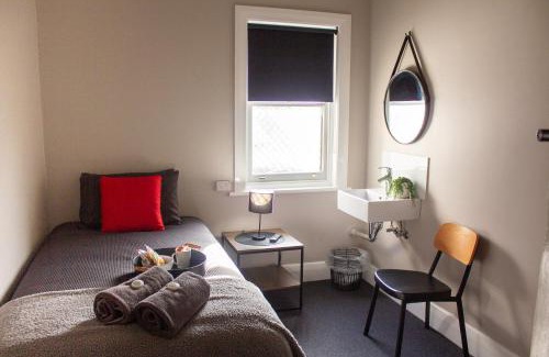 Mount Gambier Hotel | The Commercial Hotel