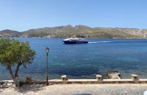 Leros Apartamento | The Condo Palace in Agia Marina