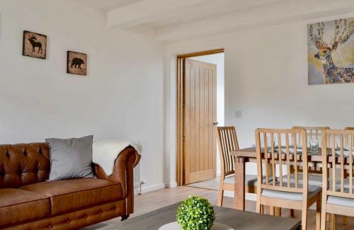 Strathcarron Casa | The Coolins cottage with wood burner
