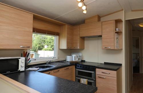 Compton Dundon Complejo | The Coop - Family Friendly caravan near Glastonbury & Street