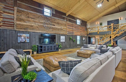 Calera Casa | The Copper Roost Lake Texoma Escape with Hot Tub