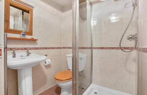 Coniston Casa | The Coppermines Mountain Cottages - Sawyers, Millrace, Pelton Wheel, Sleeps 16