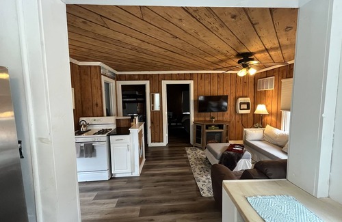 Antioch Cabaña | The Coral Cottage