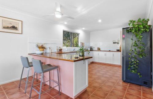 Pacific Heights Casa | The Coral Hideaway coastal escape