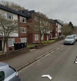 Cyncoed Apartamento | The Coral Suite - 2 Bedroom Apartment with 5G Wi-Fi in Lakeside, Cardiff minutes from Roath Park Lake