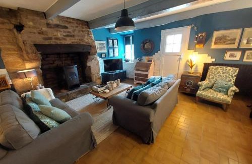 Langonnet Casa | The Corner Cottage