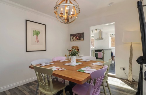 Ufford Cabaña | THE CORNER HOUSE, pet friendly, with a garden in Woodbridge