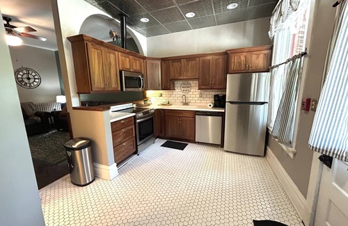 Freeman Apartamento | The Corner Sweets, A Spacious 6-bedroom apartment with WiFi, in lovely Bramwell