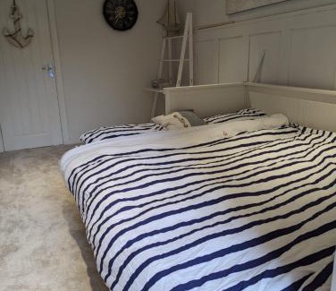 Crynant Casa | The Cosy Beach