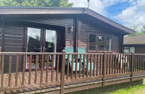 South Cerney Casa | The Cosy Cabin, Dog Friendly, Free Hoburne passes